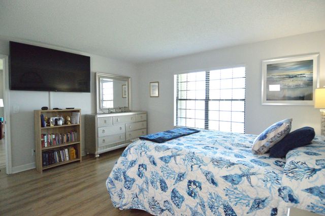 3100 SE Pruitt Rd Apt H205, Port St Lucie, FL 34952