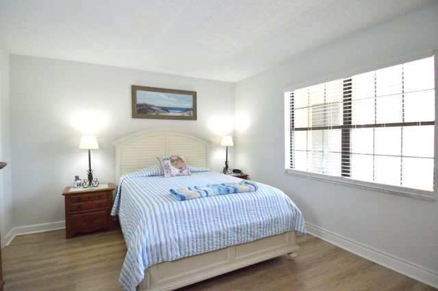 3100 SE Pruitt Rd Apt H205, Port St Lucie, FL 34952