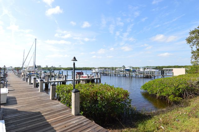 3100 SE Pruitt Rd Apt H205, Port St Lucie, FL 34952