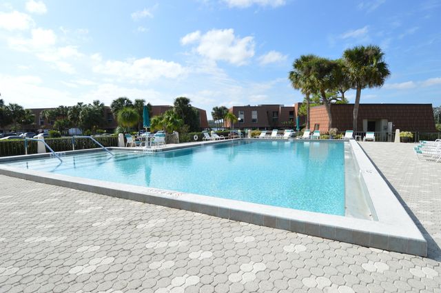 3100 SE Pruitt Rd Apt H205, Port St Lucie, FL 34952