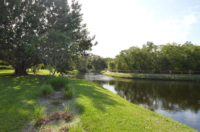 3100 SE Pruitt Rd Apt H205, Port St Lucie, FL 34952