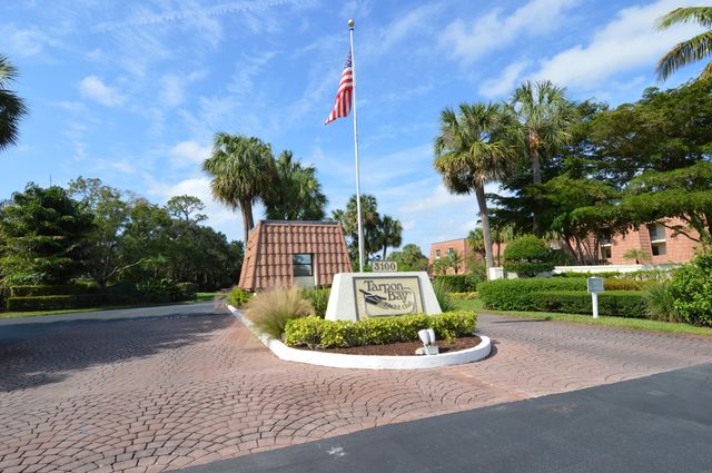 3100 SE Pruitt Rd Apt H205, Port St Lucie, FL 34952