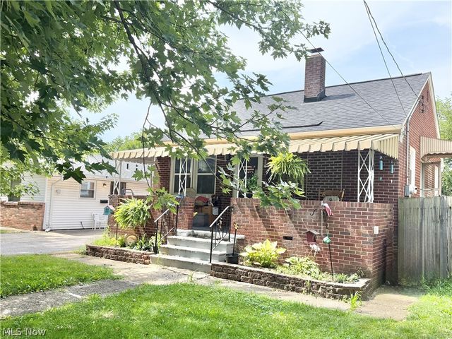 616 Garfield Avenue, Elyria, OH 44035