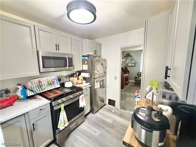 616 Garfield Avenue, Elyria, OH 44035
