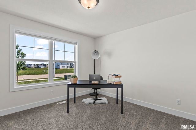 404 Hawks Nest Drive, Chatham, IL 62629