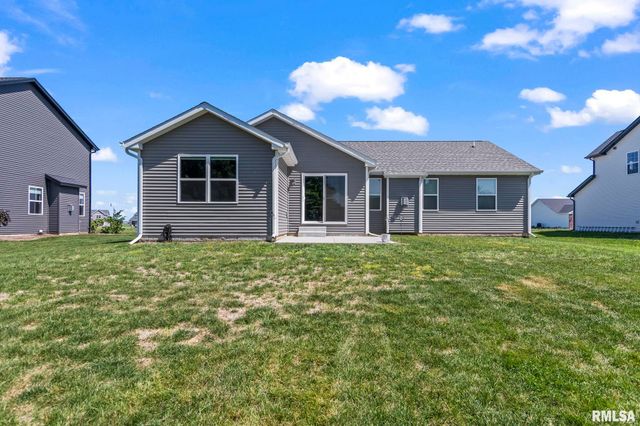 404 Hawks Nest Drive, Chatham, IL 62629