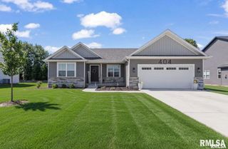 404 Hawks Nest Drive, Chatham, IL 62629