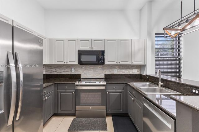 3747 SE 5th Ct, Homestead, FL 33033