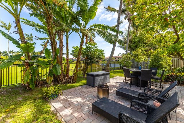 3747 SE 5th Ct, Homestead, FL 33033