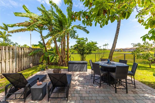 3747 SE 5th Ct, Homestead, FL 33033