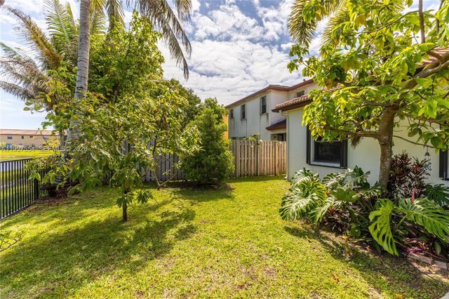 3747 SE 5th Ct, Homestead, FL 33033