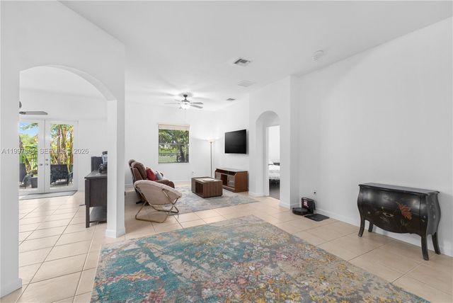 3747 SE 5th Ct, Homestead, FL 33033