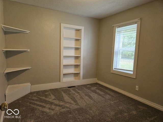 2610 E 8th Street, Anderson, IN 46012