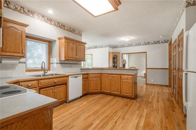 4508 NE Kingston Drive, Lee's Summit, MO 64064