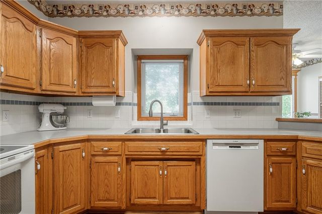 4508 NE Kingston Drive, Lee's Summit, MO 64064