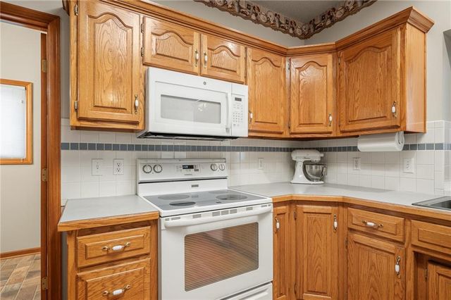 4508 NE Kingston Drive, Lee's Summit, MO 64064