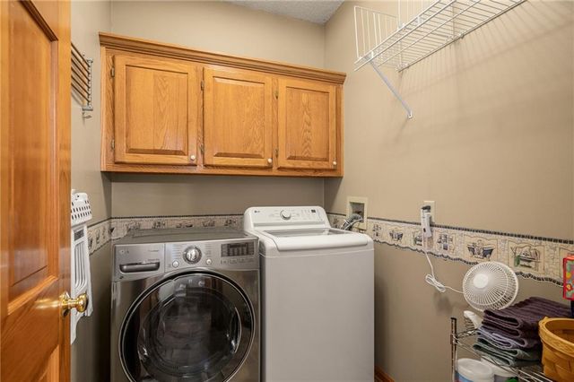 4508 NE Kingston Drive, Lee's Summit, MO 64064