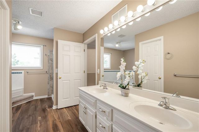 4508 NE Kingston Drive, Lee's Summit, MO 64064