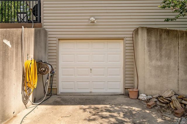 4508 NE Kingston Drive, Lee's Summit, MO 64064