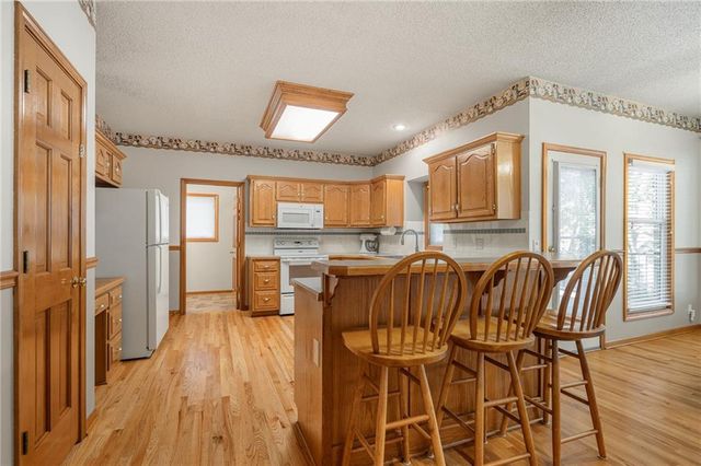 4508 NE Kingston Drive, Lee's Summit, MO 64064
