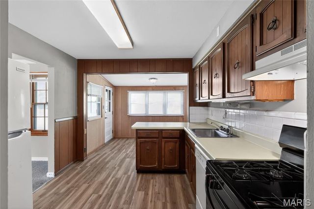 1417 Corinth Drive, St Louis, MO 63137