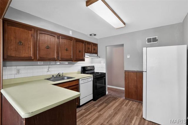 1417 Corinth Drive, St Louis, MO 63137