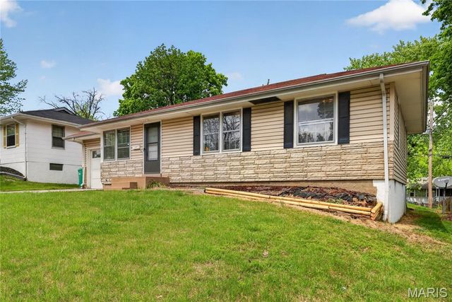 1417 Corinth Drive, St Louis, MO 63137