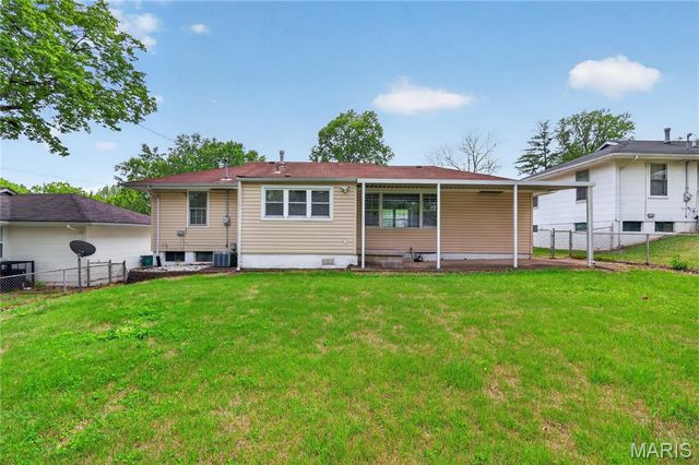 1417 Corinth Drive, St Louis, MO 63137