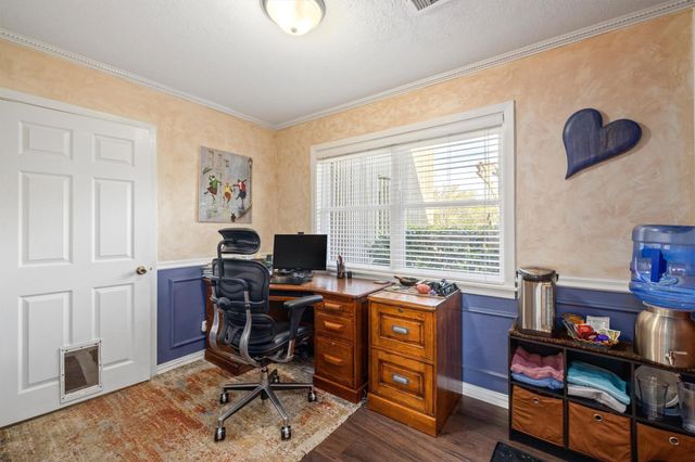 1110 Harbor View, Galveston, TX 77550