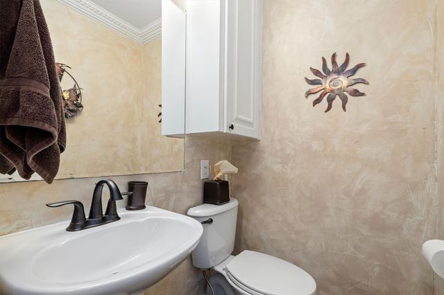 1110 Harbor View, Galveston, TX 77550