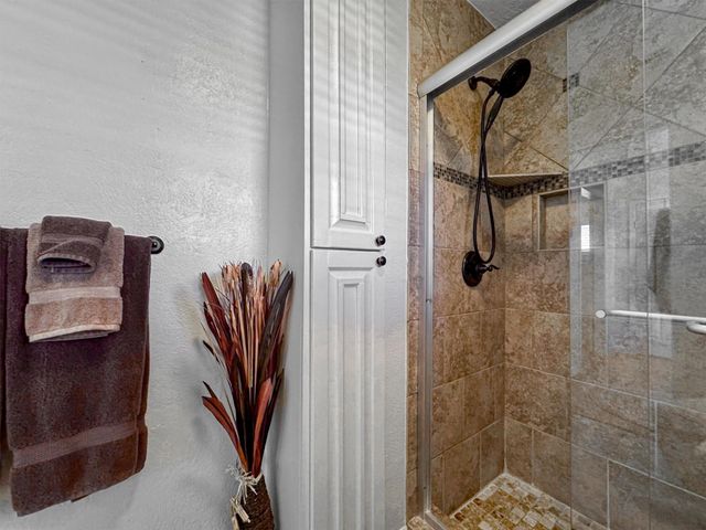 1110 Harbor View, Galveston, TX 77550