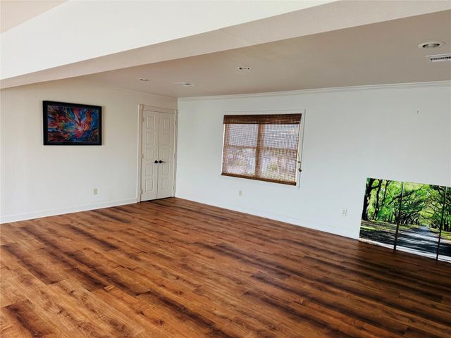 1110 Harbor View, Galveston, TX 77550