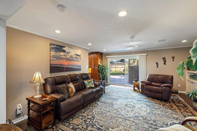 1110 Harbor View, Galveston, TX 77550