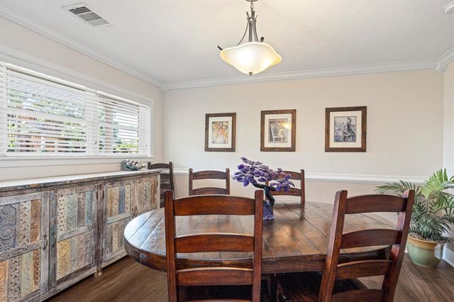 1110 Harbor View, Galveston, TX 77550