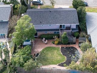 1110 Harbor View, Galveston, TX 77550