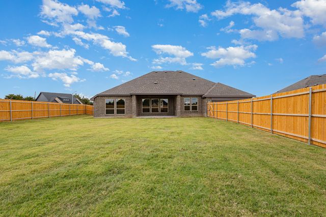 1908 Comanche Drive, Desoto, TX 75115