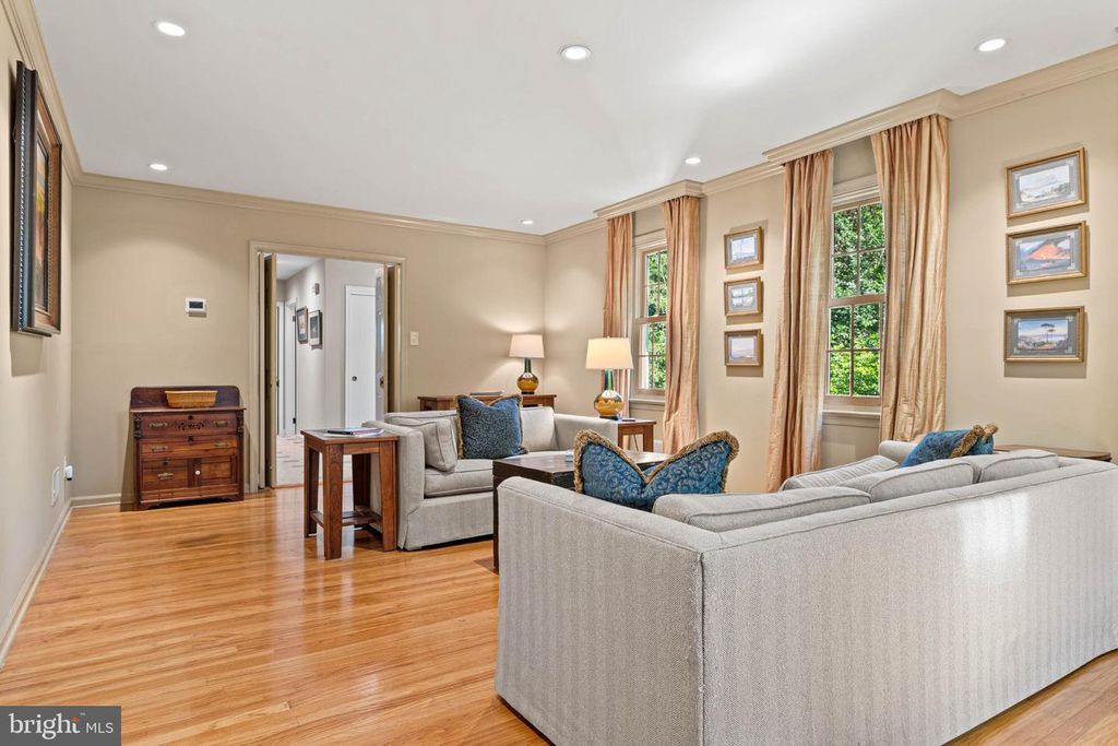 54 N WATERLOO RD, DEVON, PA 19333 — photo 4