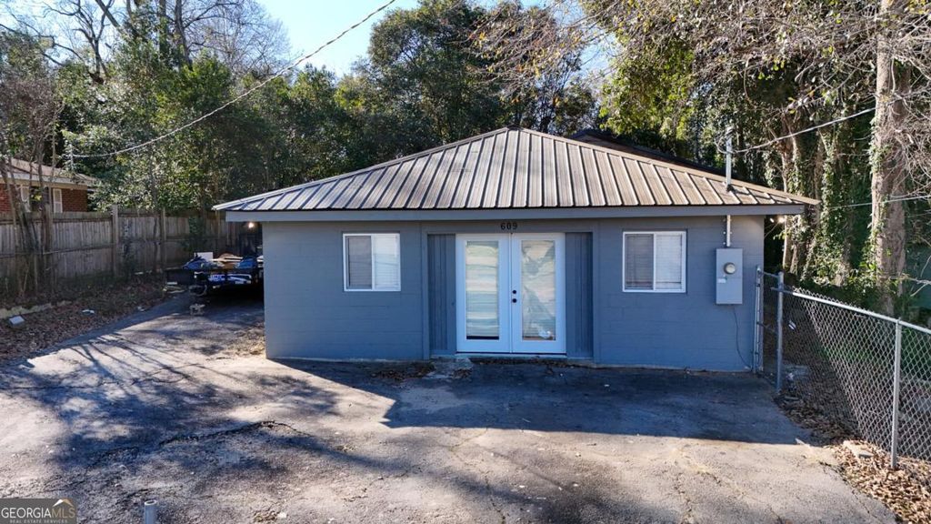 609 S Jefferson Street, Milledgeville, GA 31061