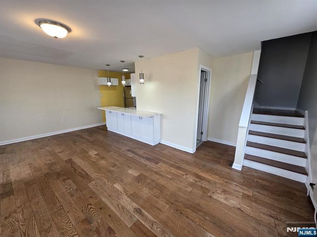583 Main 9, Paterson, NJ 07503