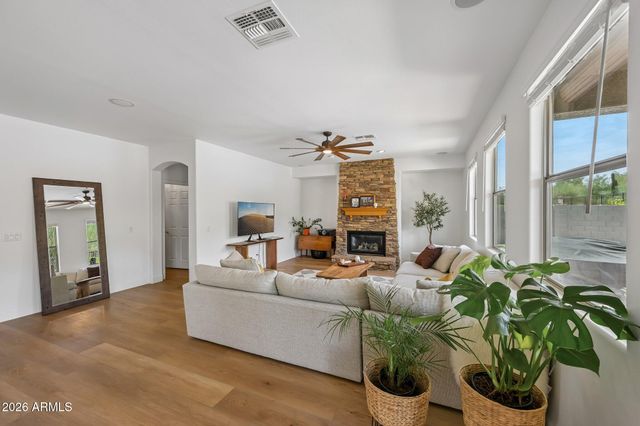 8356 W BUCKHORN Trail, Peoria, AZ 85383