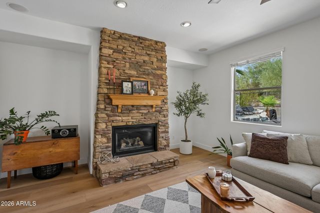 8356 W BUCKHORN Trail, Peoria, AZ 85383