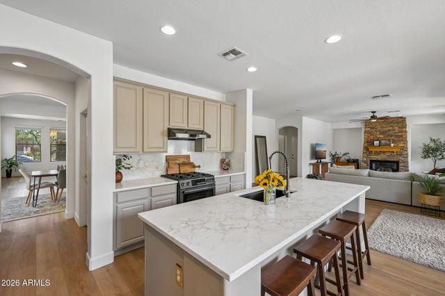 8356 W BUCKHORN Trail, Peoria, AZ 85383