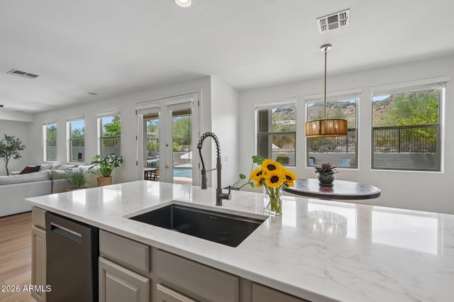 8356 W BUCKHORN Trail, Peoria, AZ 85383