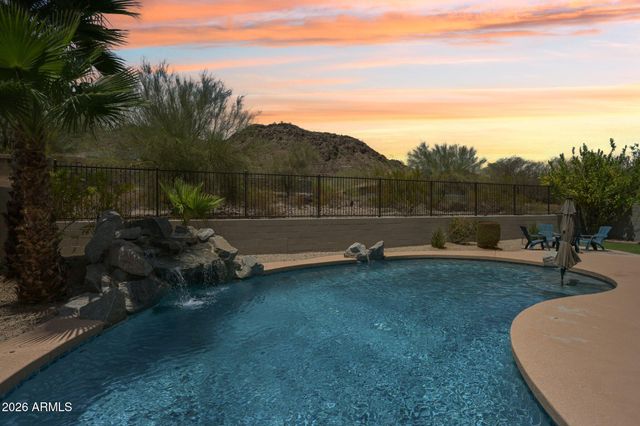 8356 W BUCKHORN Trail, Peoria, AZ 85383