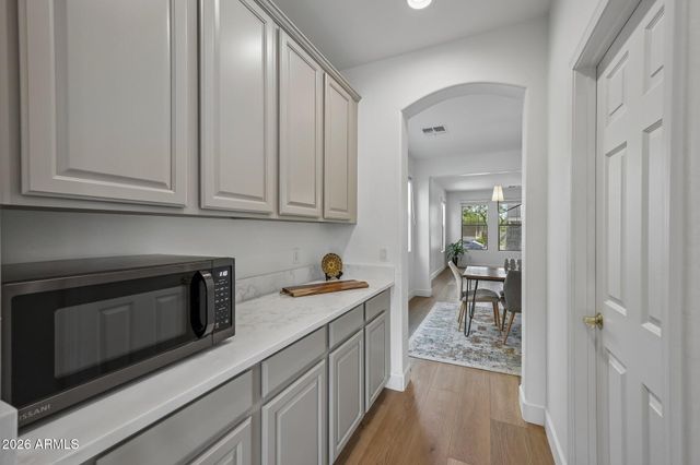 8356 W BUCKHORN Trail, Peoria, AZ 85383