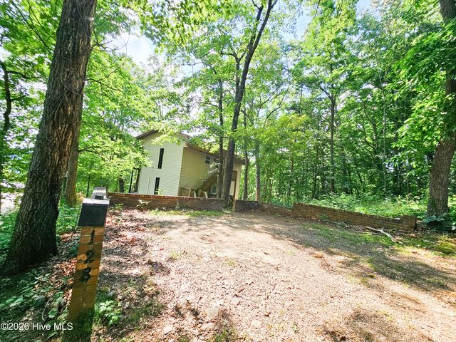 128 Manor Drive A & B, Hayesville, NC 28904
