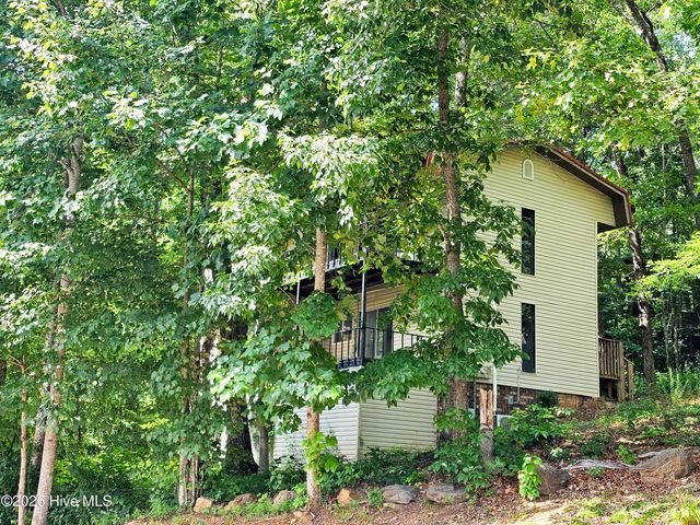 128 Manor Drive A & B, Hayesville, NC 28904