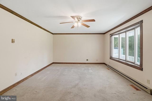 694 W PULASKI HWY, Elkton, MD 21921