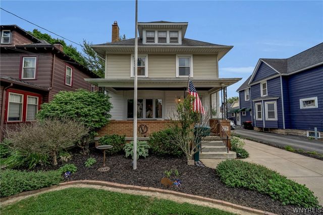79 Pleasant Avenue, Lancaster, NY 14086