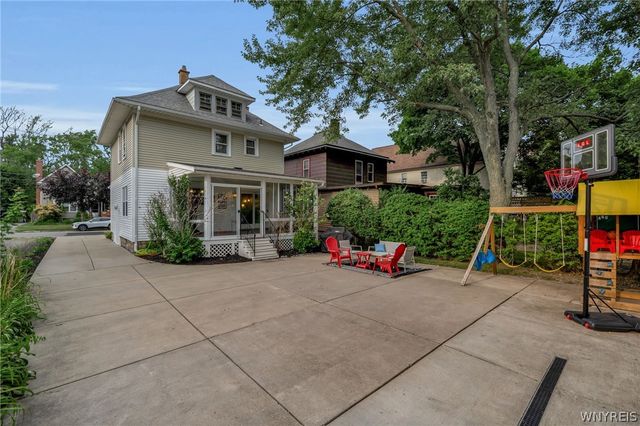 79 Pleasant Avenue, Lancaster, NY 14086
